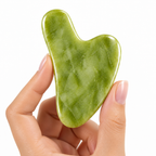 Sage Jade och Blush Quartz gua sha för konturering av käklinje och kindben