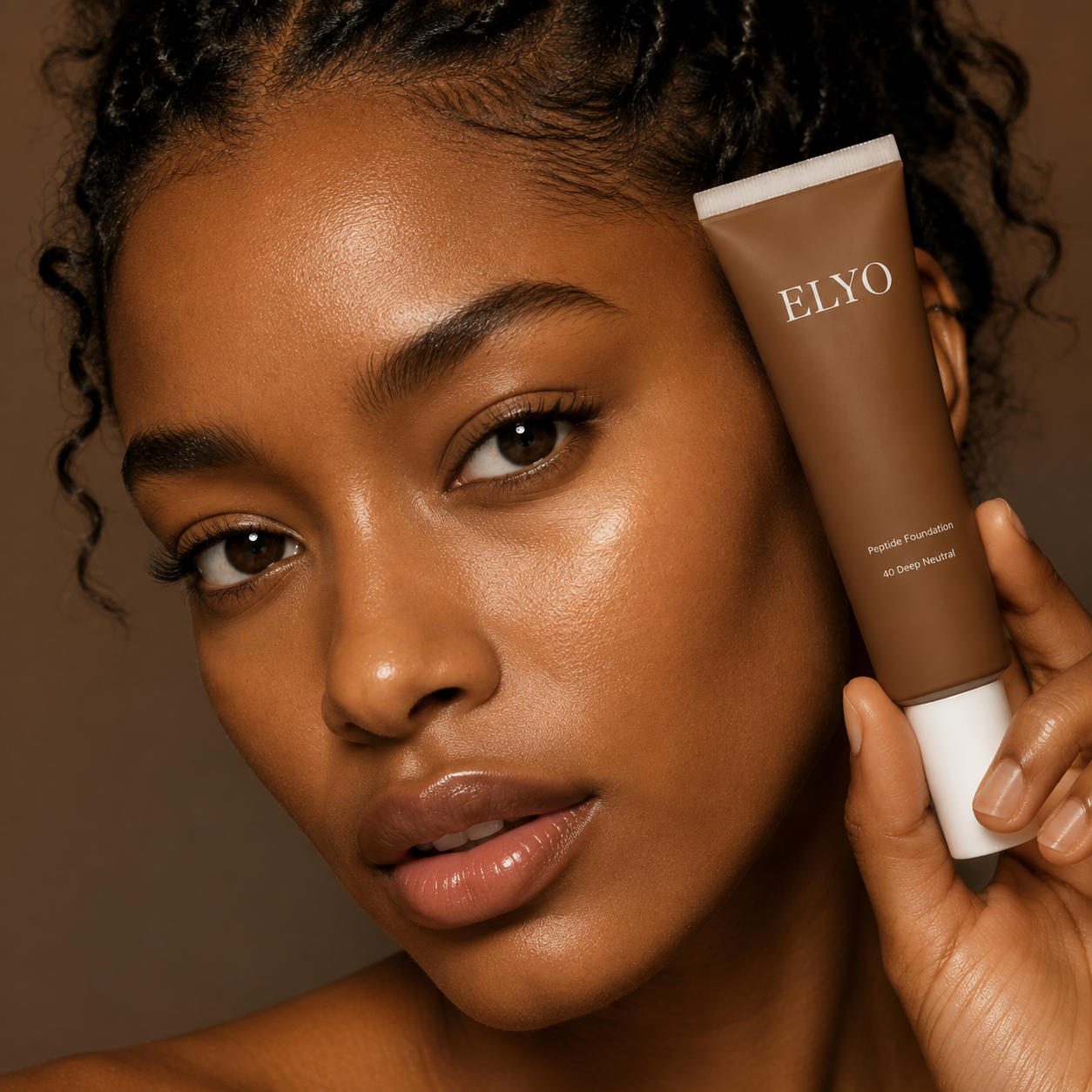 Peptid-infused foundation som vårdar huden — skinification träffar makeup för deep neutral hy