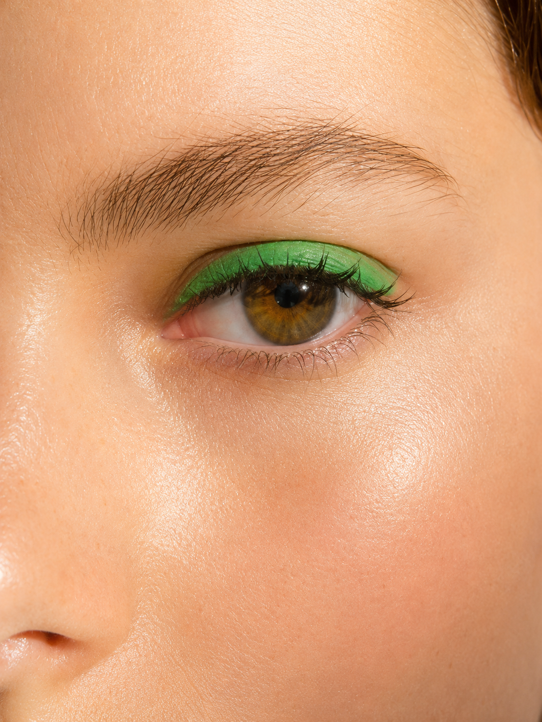ELYO Brightening Eye Cream från sidan